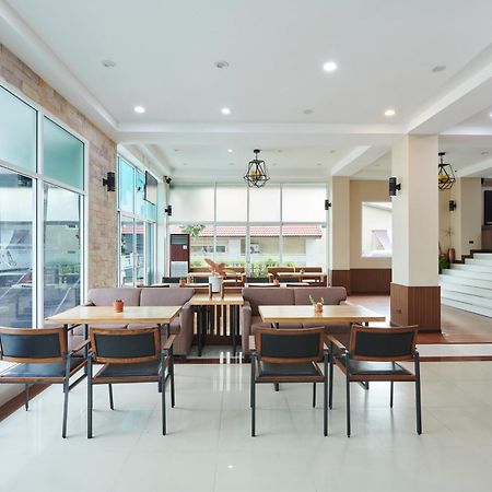 Adelphi Pattaya Hotel Exterior photo