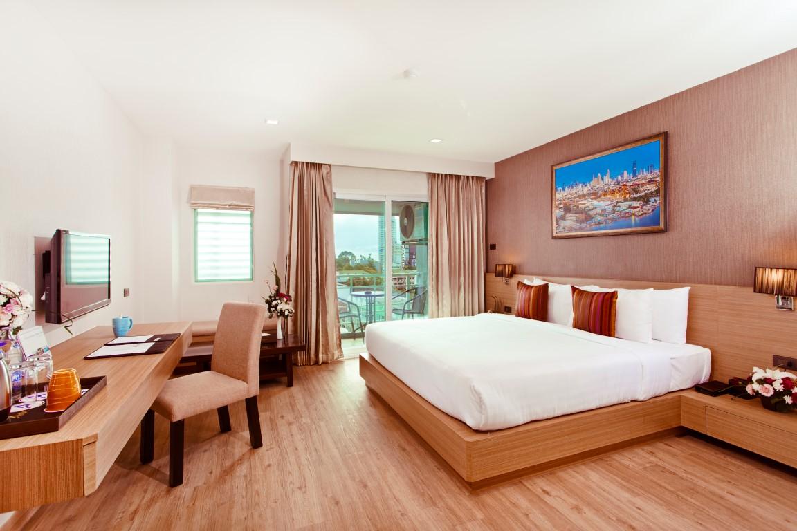 Adelphi Pattaya Hotel Exterior photo