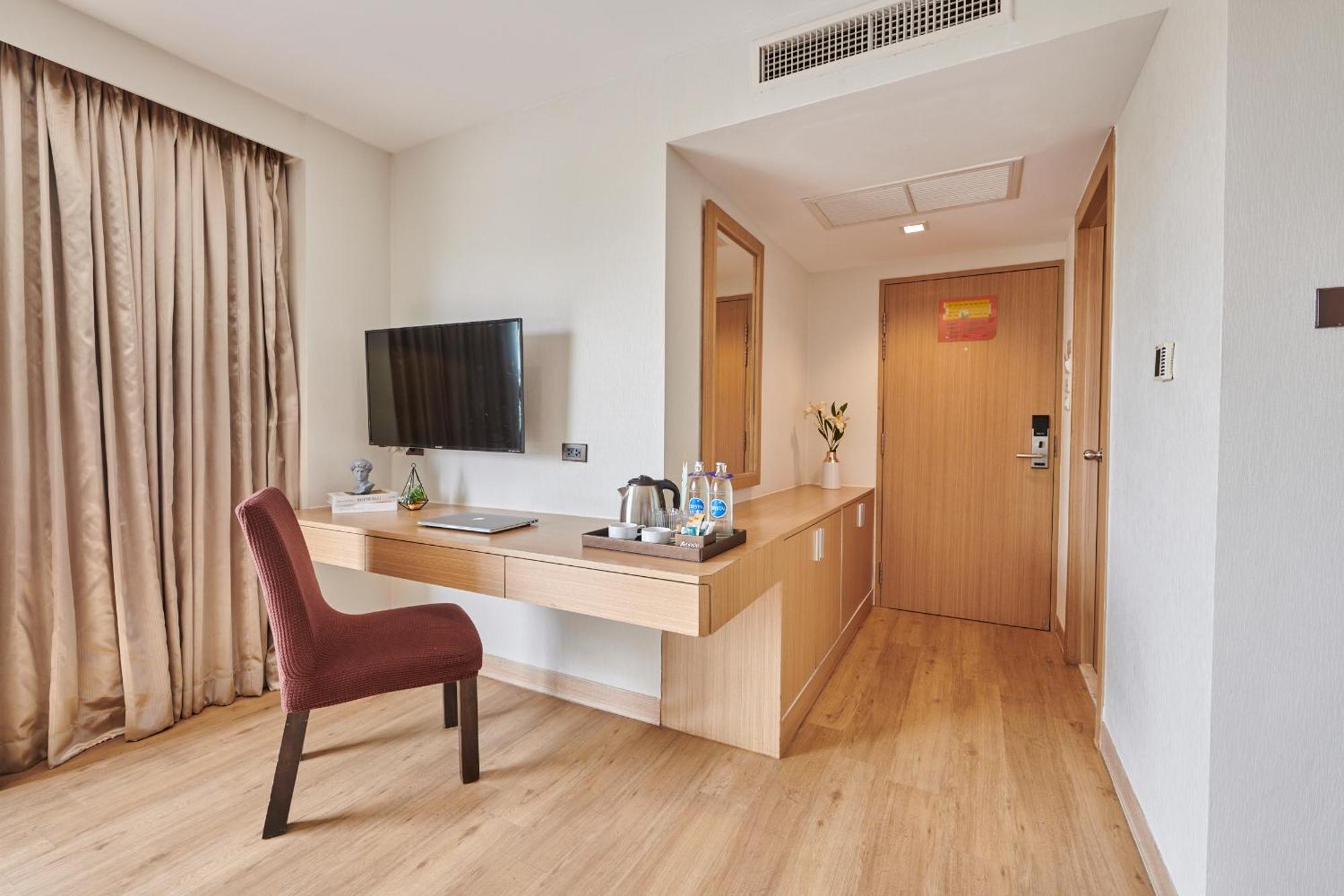 Adelphi Pattaya Hotel Exterior photo