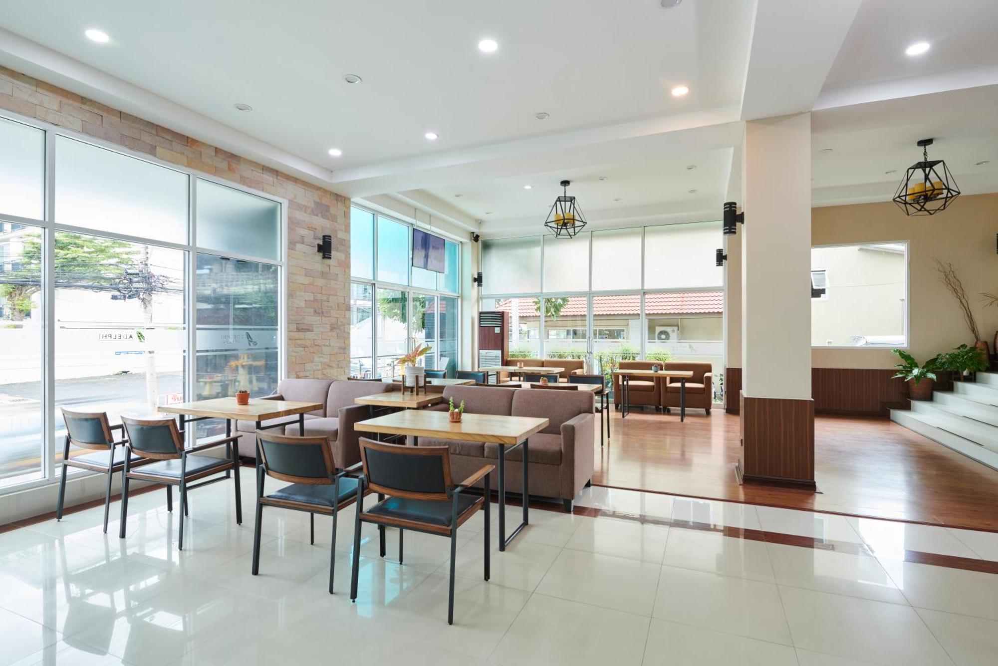 Adelphi Pattaya Hotel Exterior photo