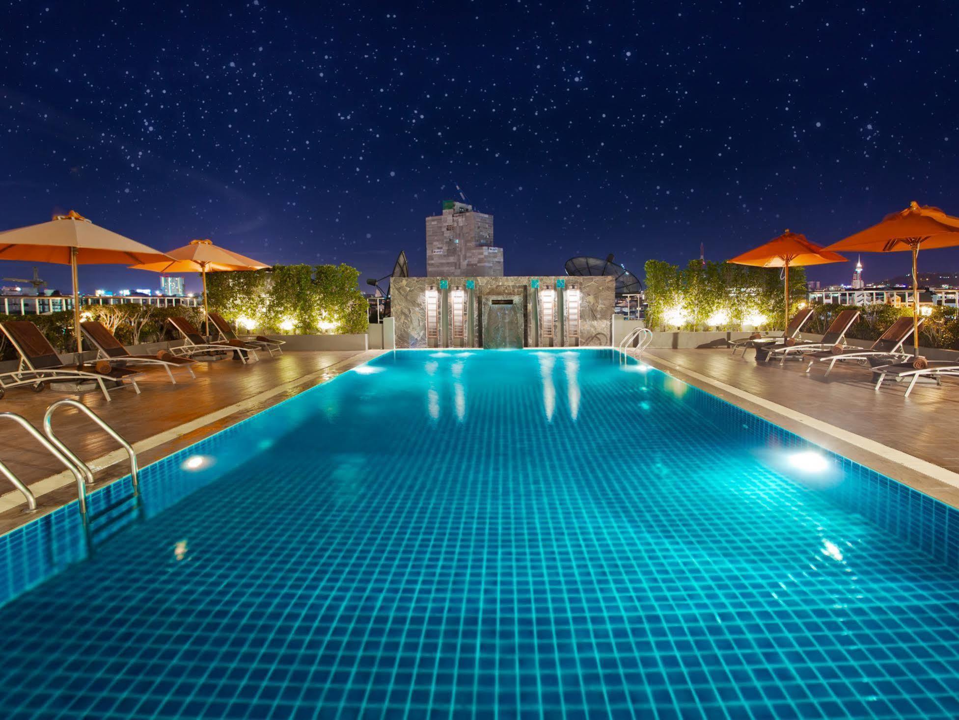 Adelphi Pattaya Hotel Exterior photo