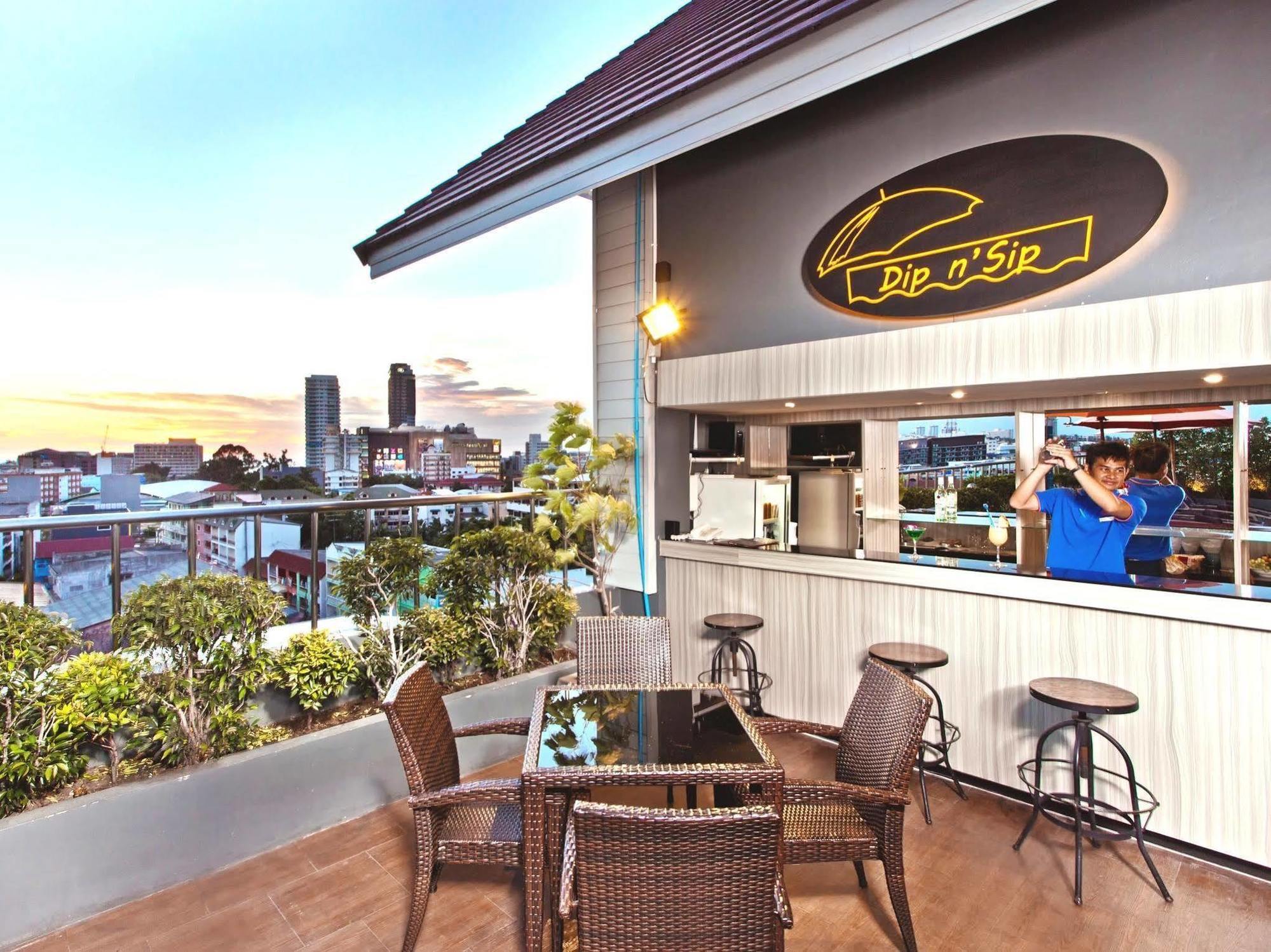 Adelphi Pattaya Hotel Exterior photo